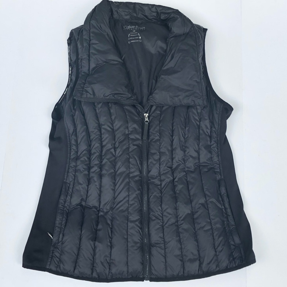 Calvin Klein Puffer Vest - Picture 6 of 6